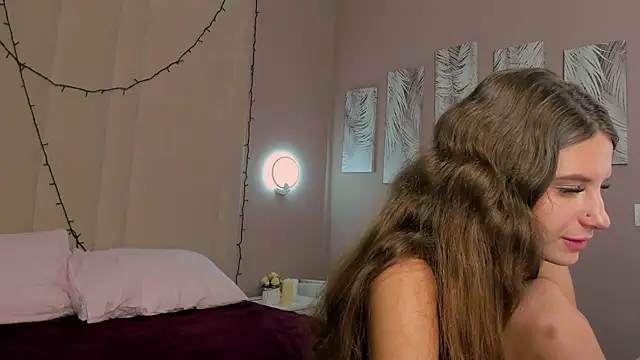 Lola_lovesss: απευθείας συνομιλία ΧΧΧ
