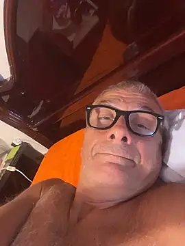 4n4l1zz4m1 Show in webcam