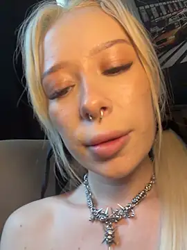 MaryChanXO Chat XXX in diretta