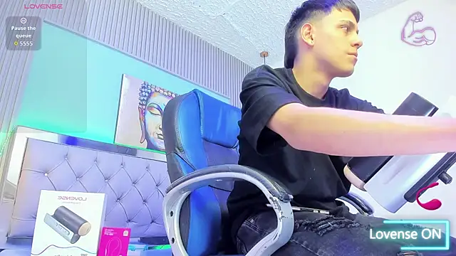 Ethanx18_ Chat XXX in diretta