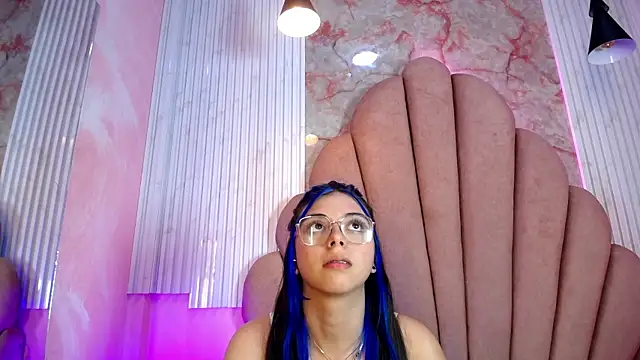 Kyomi_Hunt Adlı Modelin Canlı XXX Sohbeti