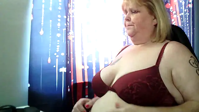 Sylviastar46 live XXX chat