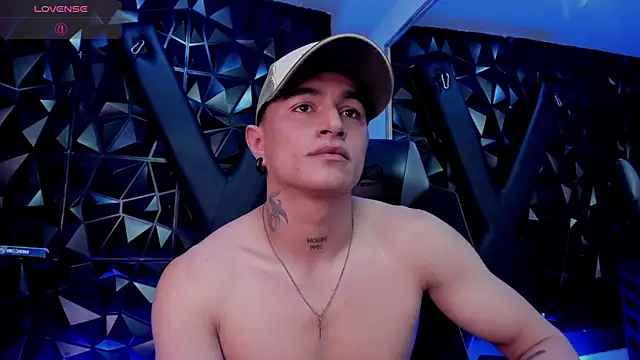 LiamDeeps' Live XXX Chat