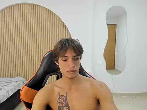Онлайн чат XXX marcus_dick___
