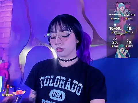 แชท XXX สดของ NaniiSisy