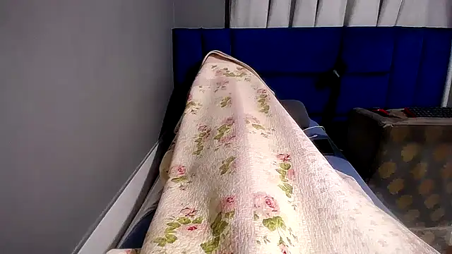 Lelety79 Adlı Modelin Canlı XXX Sohbeti