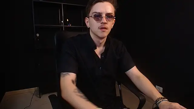 FelixStarkk 现场XXX聊天