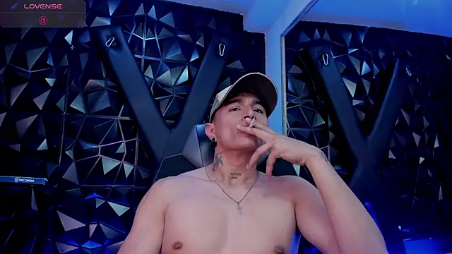 LiamDeeps Chat XXX live