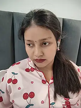 Pavitra_Sharma Adlı Modelin Canlı XXX Sohbeti