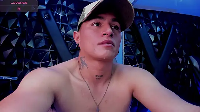 LiamDeeps' Live XXX Chat