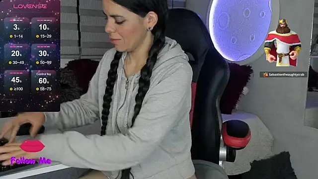 natasha_logan_ Live chatroom