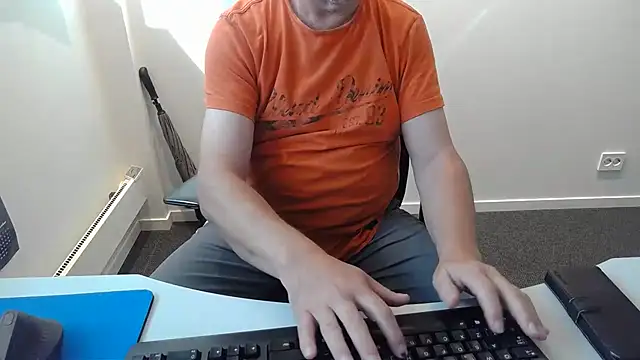 Онлайн чат XXX Buggemann