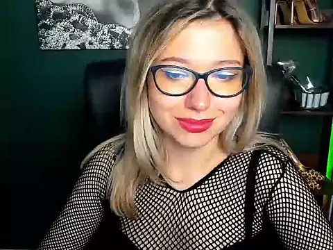 loveHeidi's Live XXX Chat