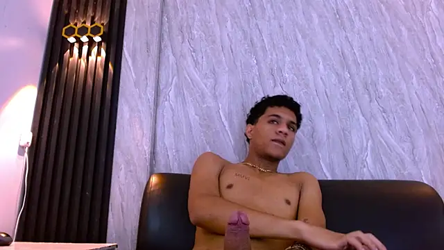 Chat +18 de _Thiago12 ao vivo