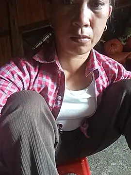 Heli_pusy's Live XXX Chat