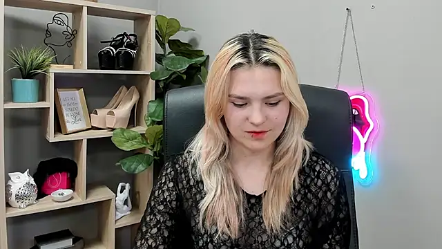 Pokój czatu na żywo – SweetLilyxo