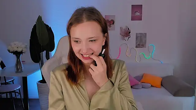 XXX chat uživo modela LittlePeach007