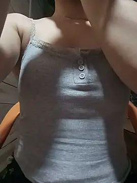 Chat +18 de LucyyLy ao vivo