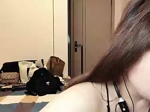 Lanllan's Live XXX Chat