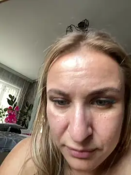 RuslanaXX – Naživo XXX chat