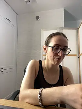 Chat +18 de MartiniiSelenna ao vivo