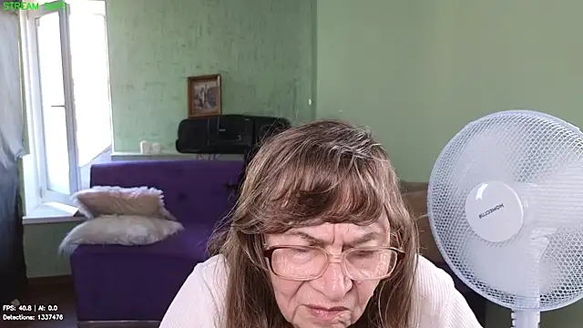 Betty_Brick Live XXX-chat