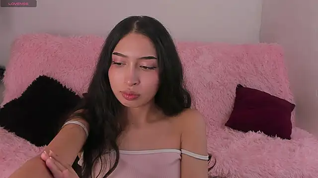 Britney_Rose Adlı Modelin Canlı XXX Sohbeti