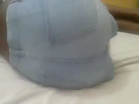 Chat XXX en directo de Pretty_ellahh