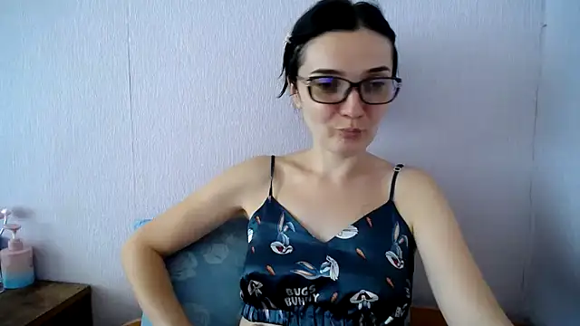 Shiny_gine's Live XXX Chat