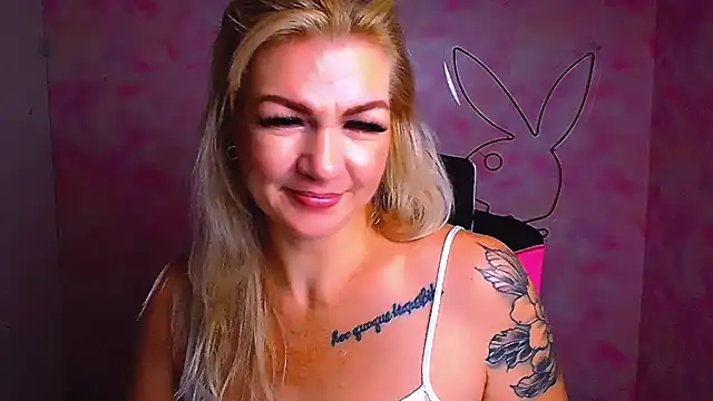 Madonna_Fire's Live XXX Chat