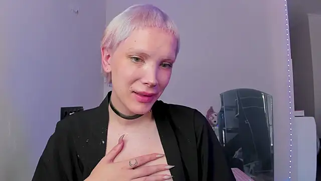 Lyricca Adlı Modelin Canlı XXX Sohbeti