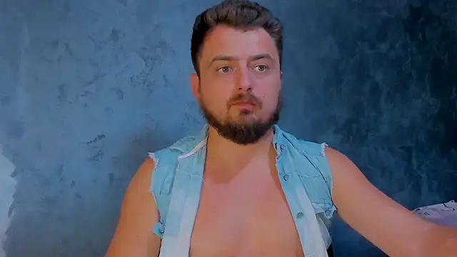 CLOUDYMARK Chat XXX live