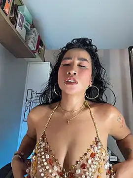 AsianMilfSheryl's Live XXX Chat