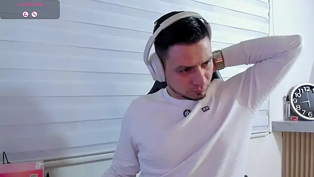 Rick_Adams Live XXX-Chat
