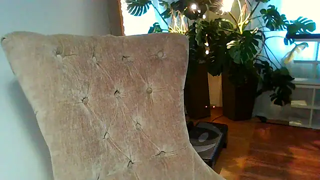 Ms-Lust1-'s Live XXX Chat