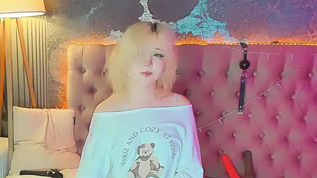 EmilyAngells' Live XXX Chat