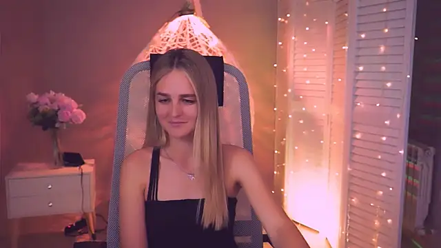 DeboraLarson Adlı Modelin Canlı XXX Sohbeti