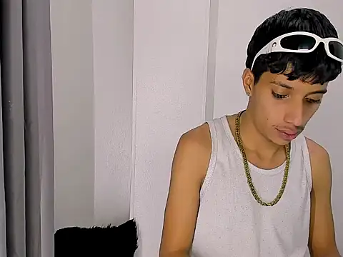 jl_brayan12's Live XXX Chat