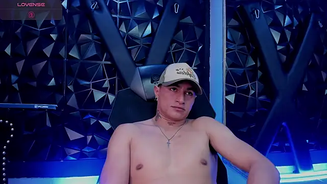 LiamDeeps Adlı Modelin Canlı XXX Sohbeti