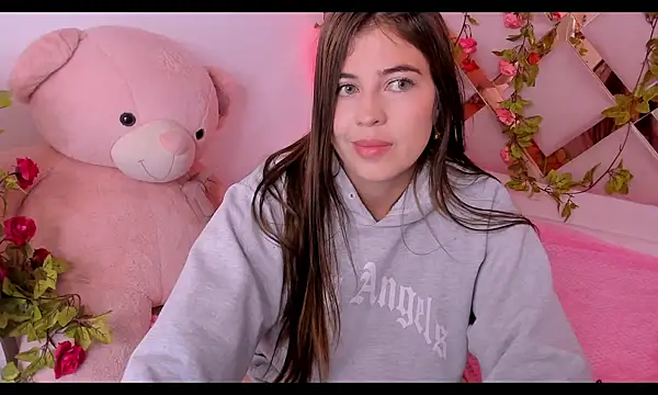 Sara_kitty12's Live XXX Chat
