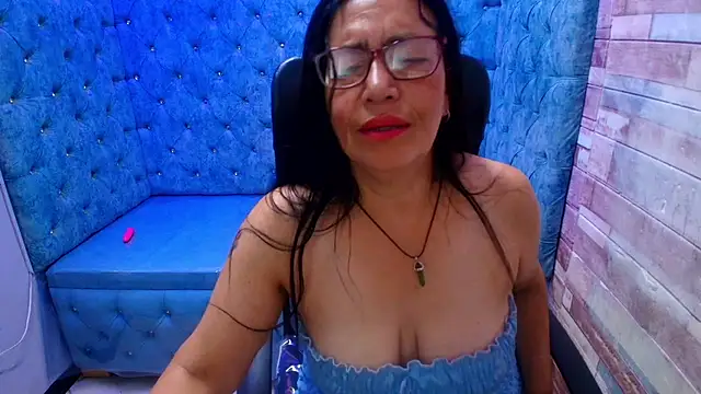 Natassha_SecretのライブXXXチャット