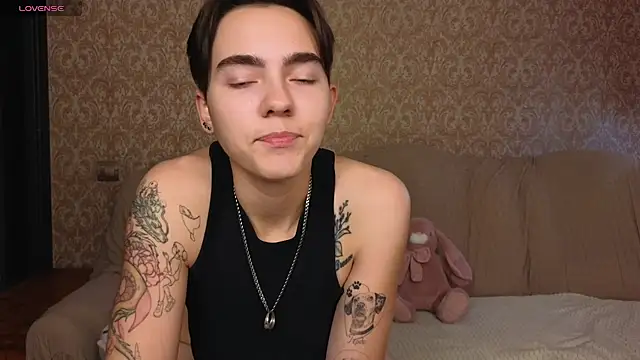Lilihere_'s Live XXX Chat