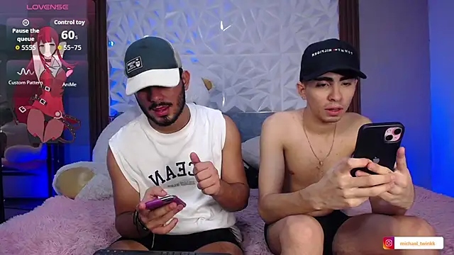 Michael_and_twinkk's Live XXX Chat