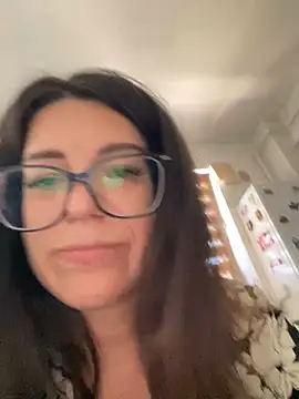 NadiraNoor's Live XXX Chat