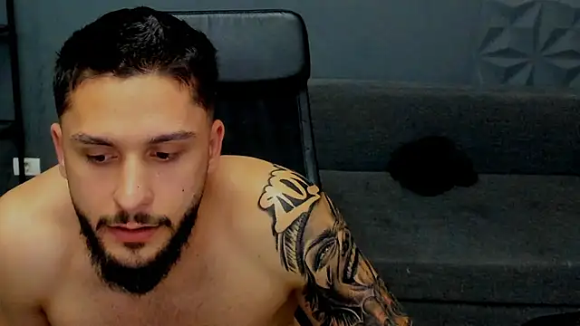 TroyWadee Live XXX-Chat
