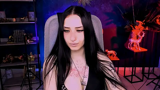 MonicaLowes' Live XXX Chat