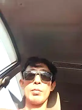 Show modela Dwirosebig na web-kameri