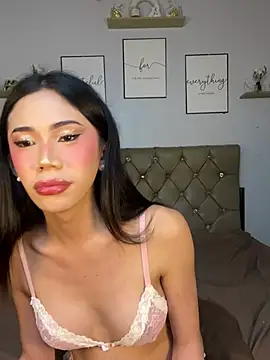 CassandraLovve Chat XXX in diretta
