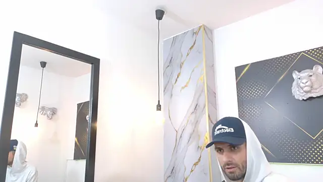 XXX chat uživo modela KingOfTemptation