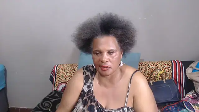 GrandBustyMelon Live XXX-Chat